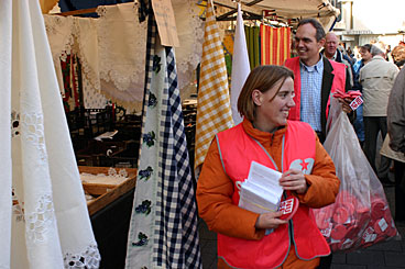 Karin en Paulus op de markt